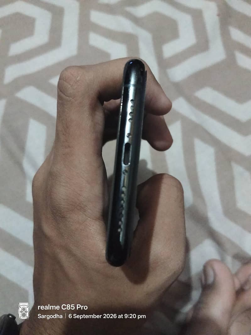 Apple iPhone 11 Pro Max 3