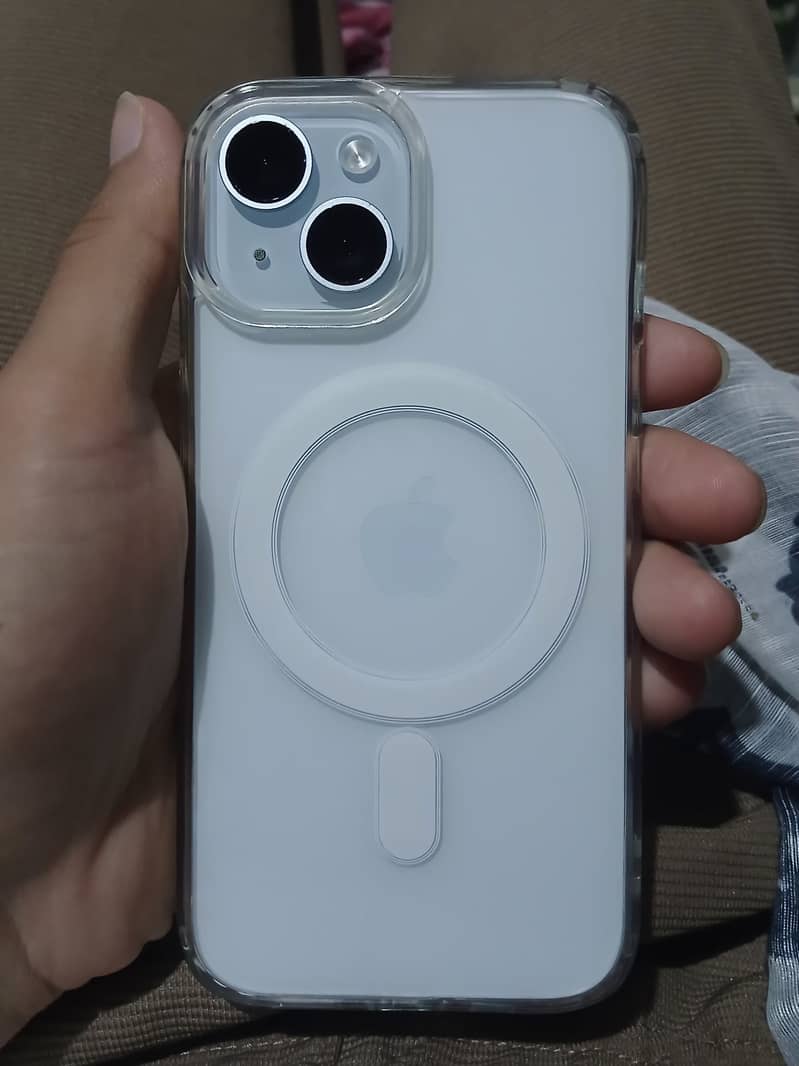 Apple iPhone 15 4