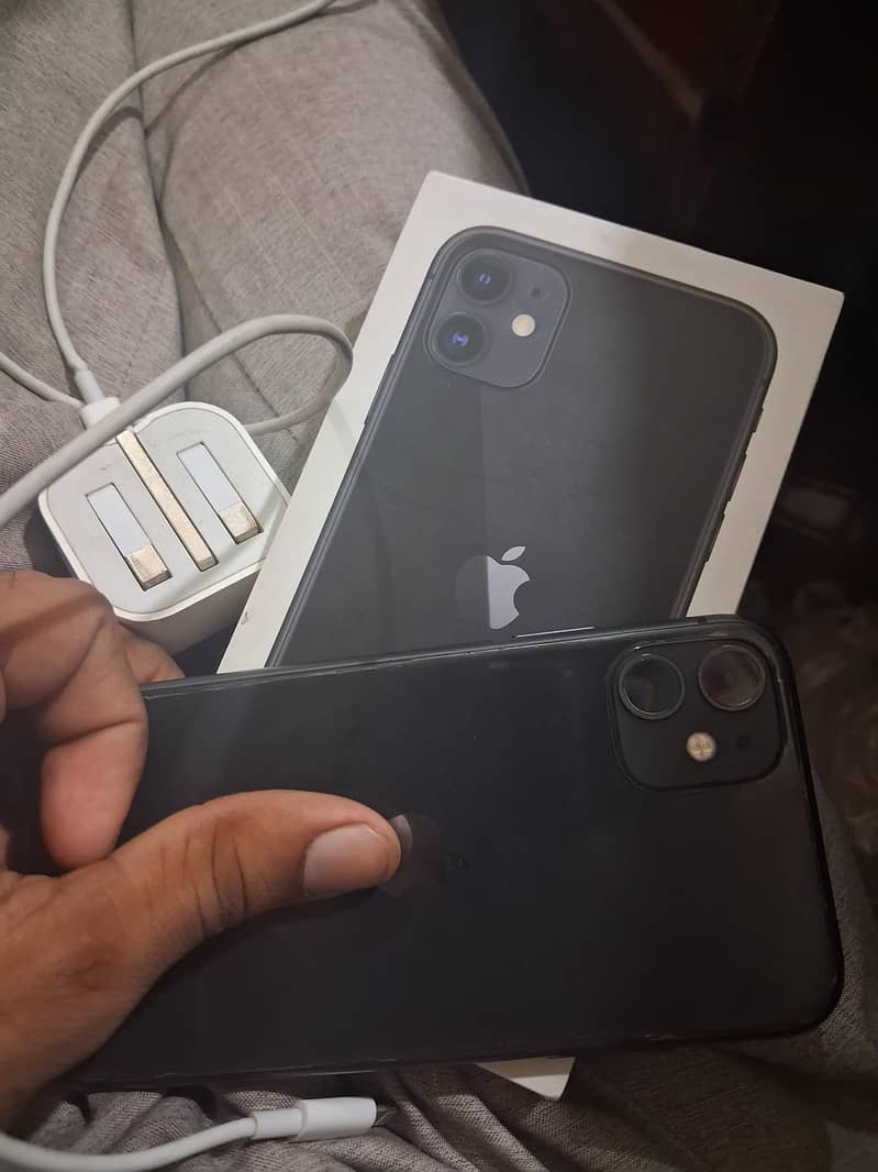 Apple iPhone 11 3