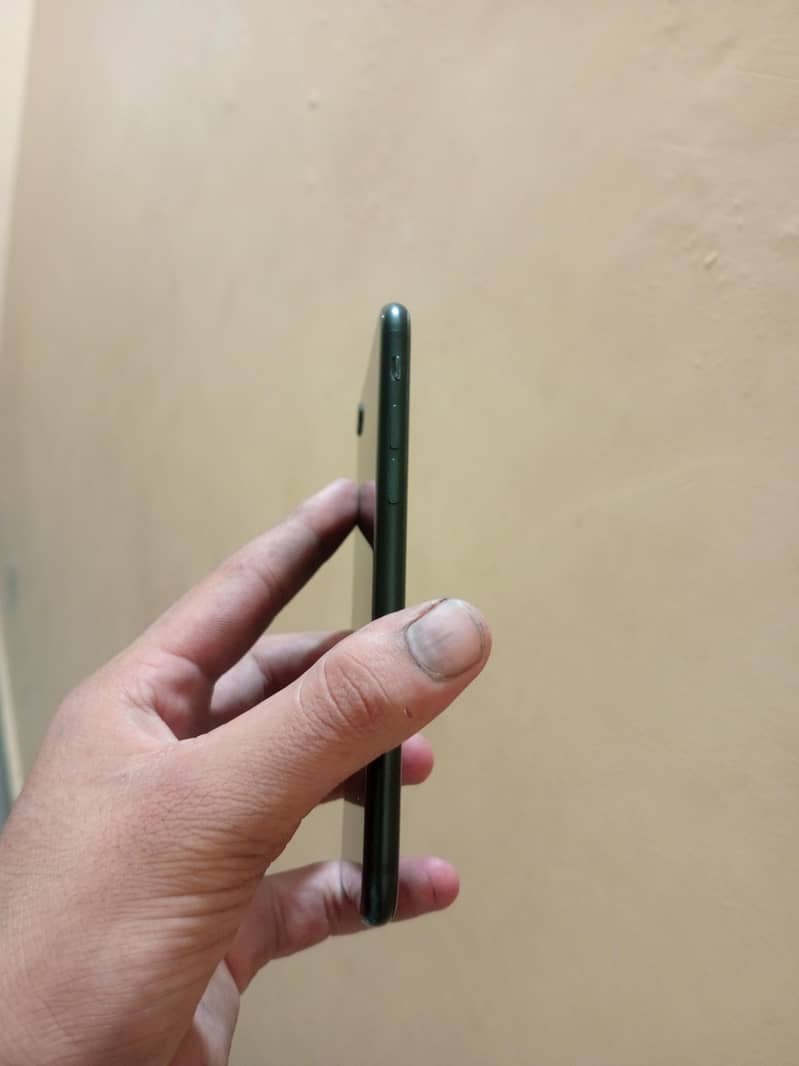 Apple iPhone SE 3
