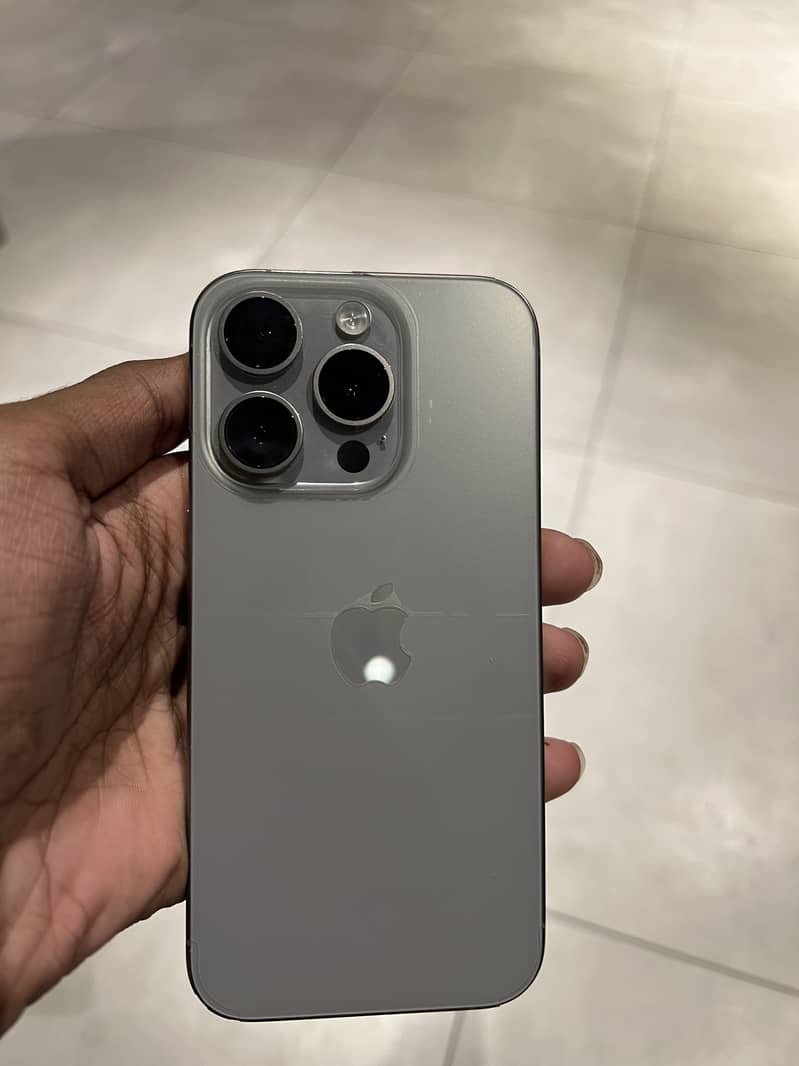 Apple iPhone 15 Pro 0
