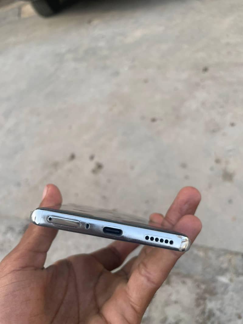 Tecno CAMON 40 Pro 0