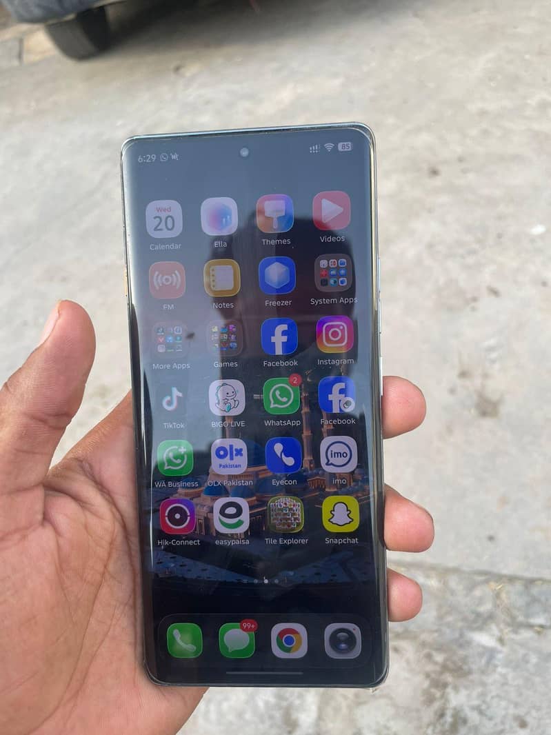 Tecno CAMON 40 Pro 6