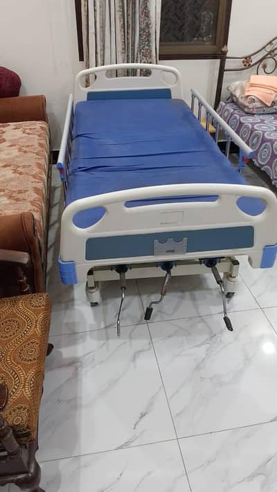 patient bed vry good condition used look like new also watsapp or call