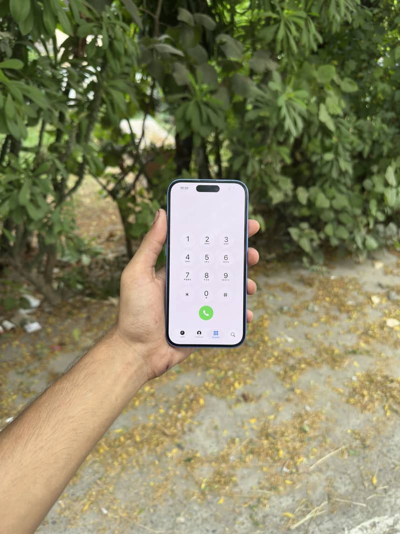 Apple iPhone 16 1