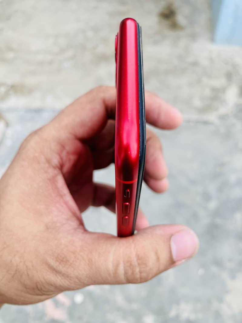Apple iPhone 11 3