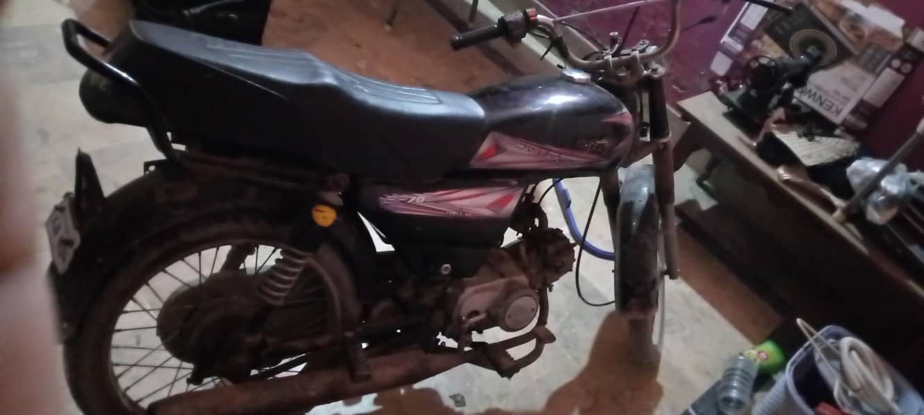 Unique UD 70 1
