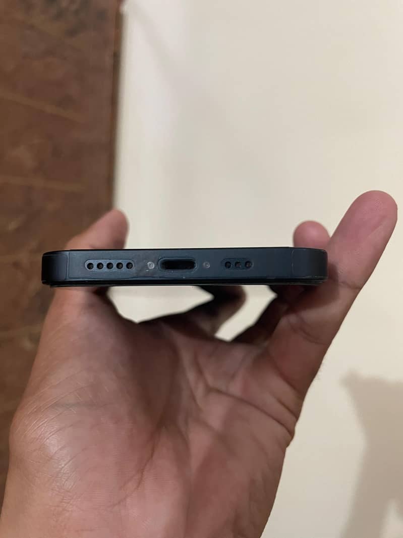Apple iPhone 14 4