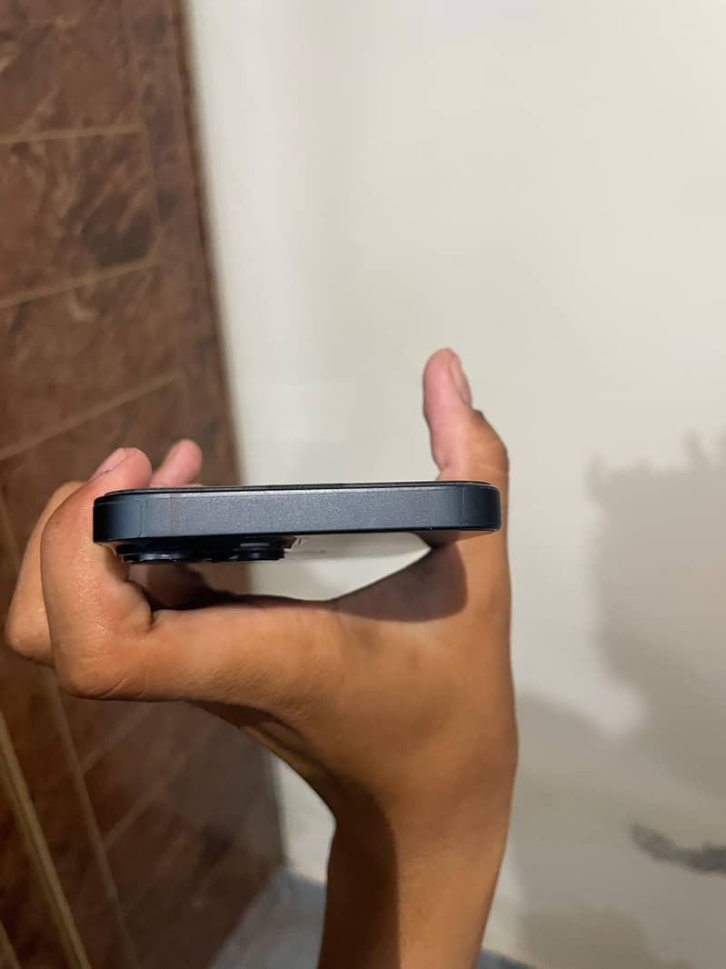 Apple iPhone 14 9