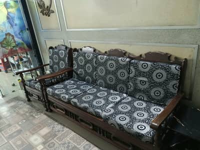Beautiful Wooden Sofa Set – 5 Seater