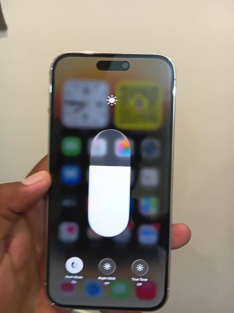 Apple iPhone 14 Pro Max 4