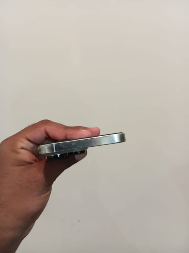 Apple iPhone 14 Pro Max 5