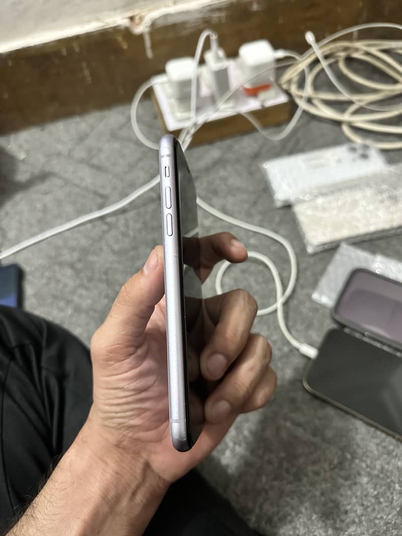 Apple iPhone 11 1