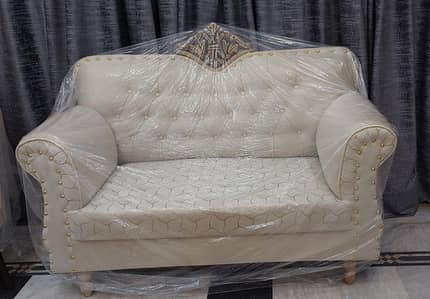 Sofa Set 5 seater solid wood structure new condition