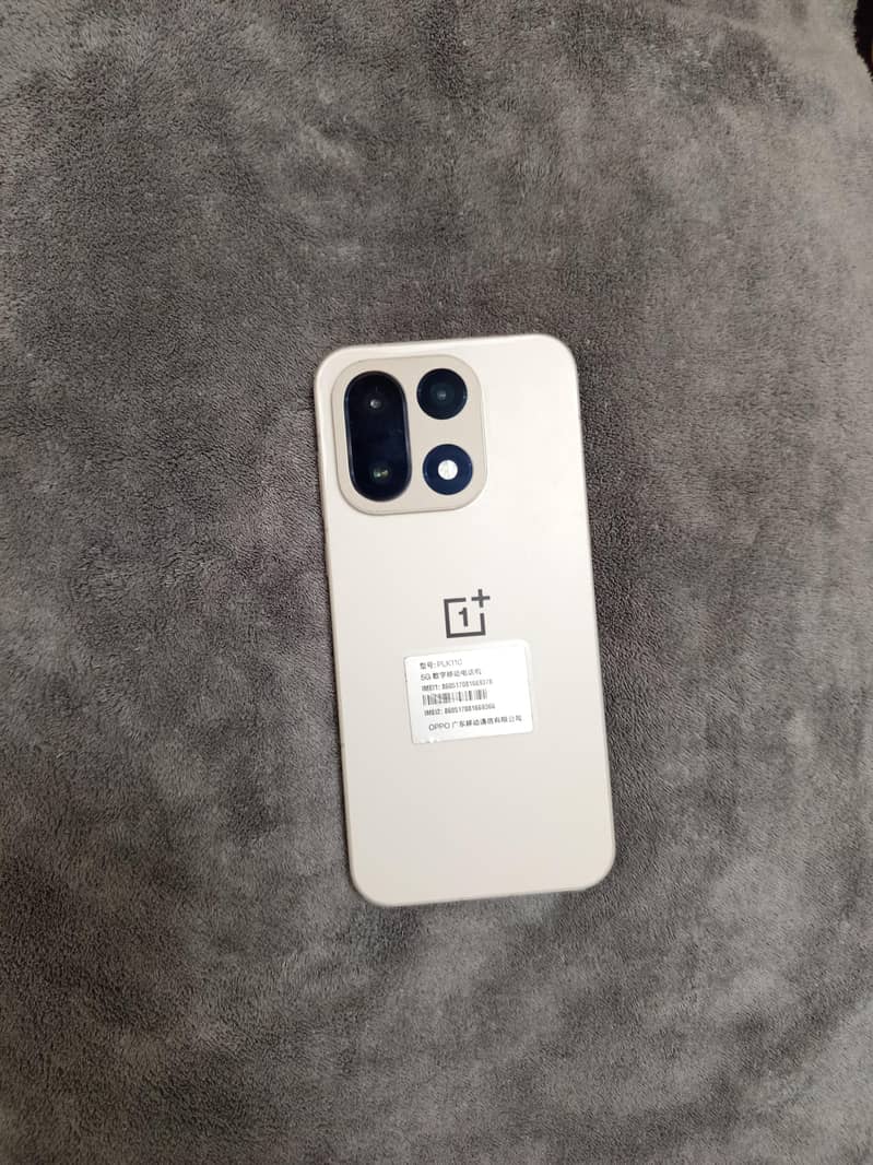 ONE PLUS 15 1