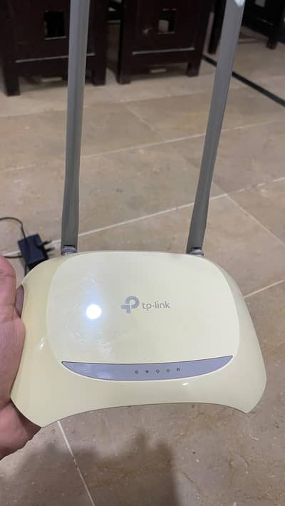 TP LINK WIFI ROUTER DOUBLE ANTENNA ORIGNAL WITH ADAPTER