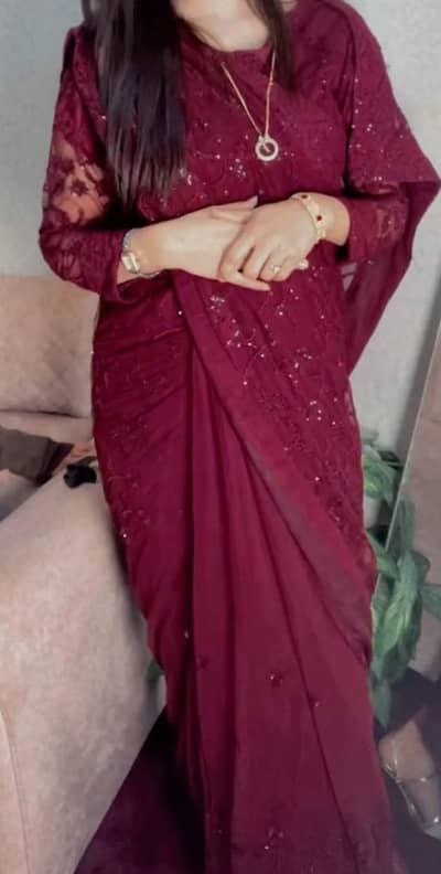 Soft net stitched maroon net saree 10/10 condition small to medium