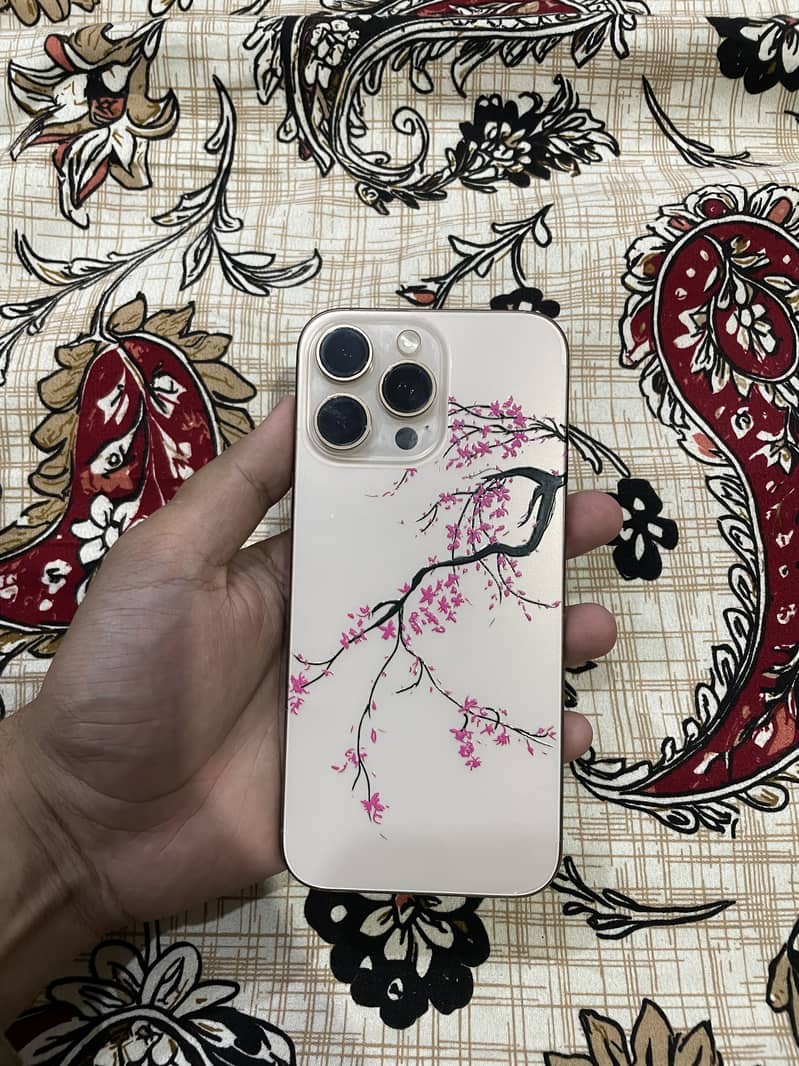 Apple iPhone 16 Pro Max 7