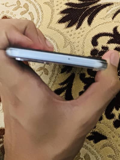 Vivo Y21 with box or charger