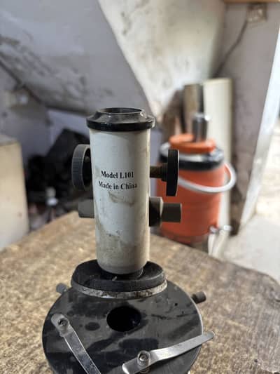 Microscope L101