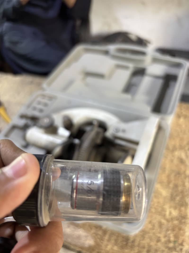 Microscope L101 1