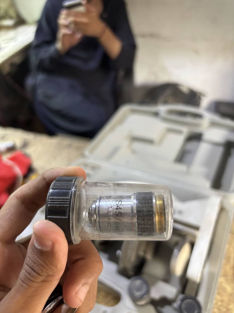 Microscope L101 2