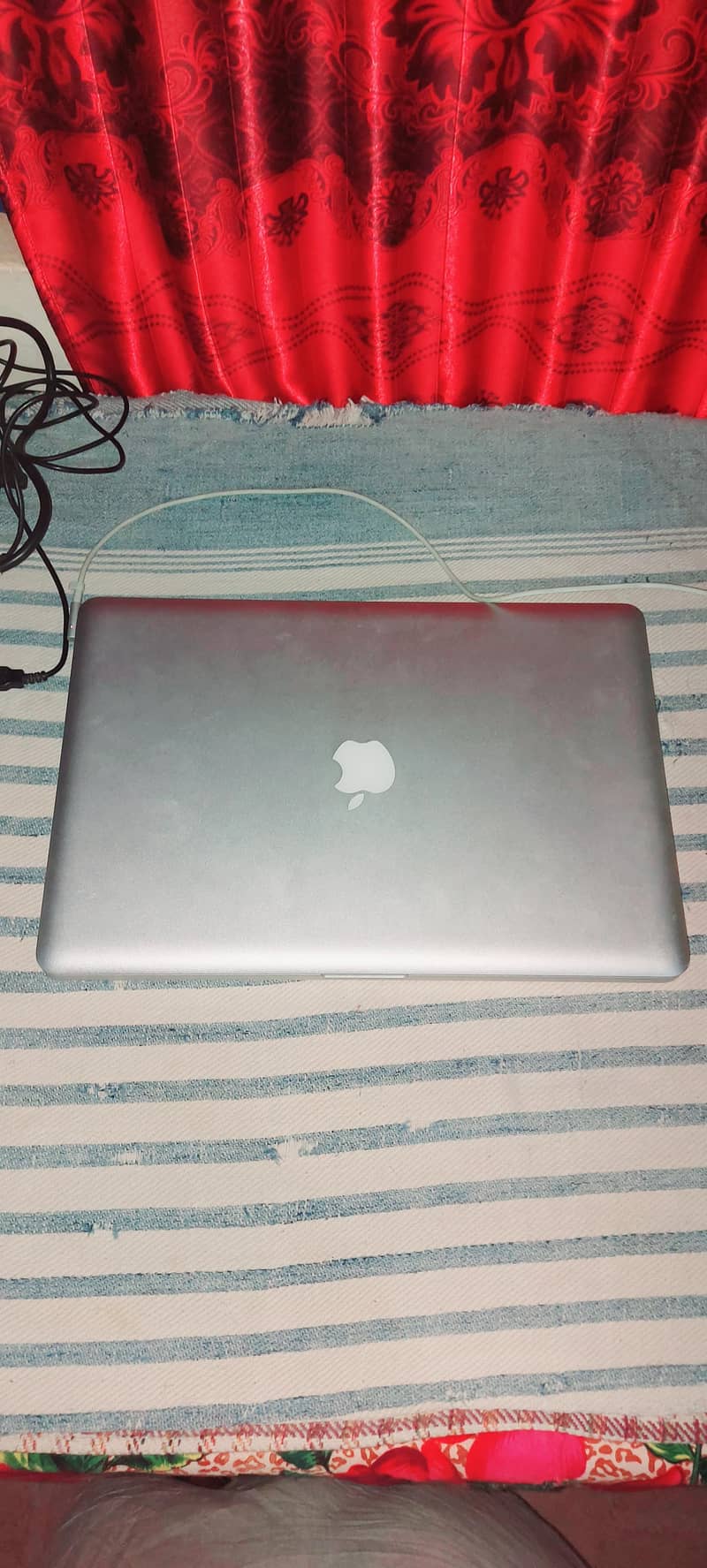 apple Macbook Pro 0