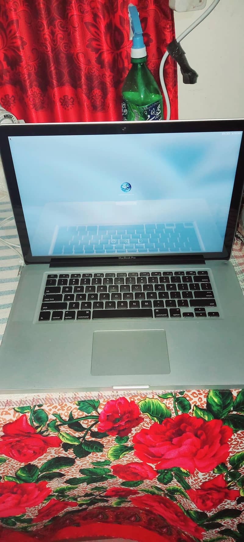 apple Macbook Pro 4