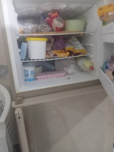 Selling a great condition Haier Deluxe Refrigerator.
