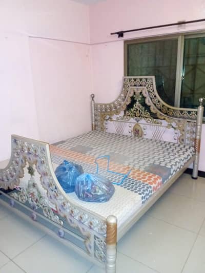 2 iron bed set double bed room set for sale good condion
