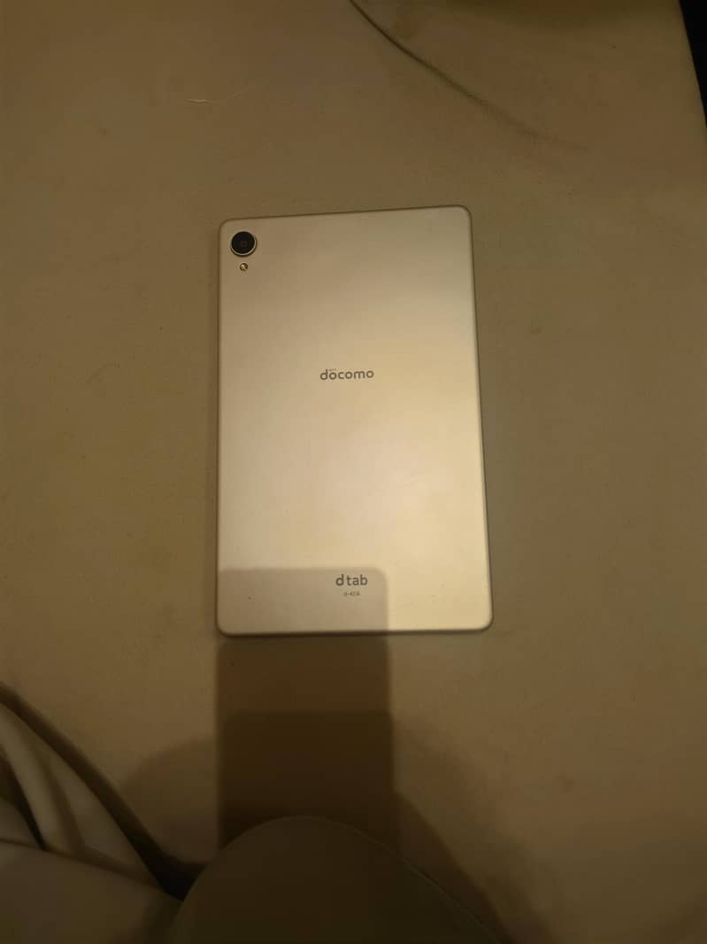 NTTdocmo d tab 1