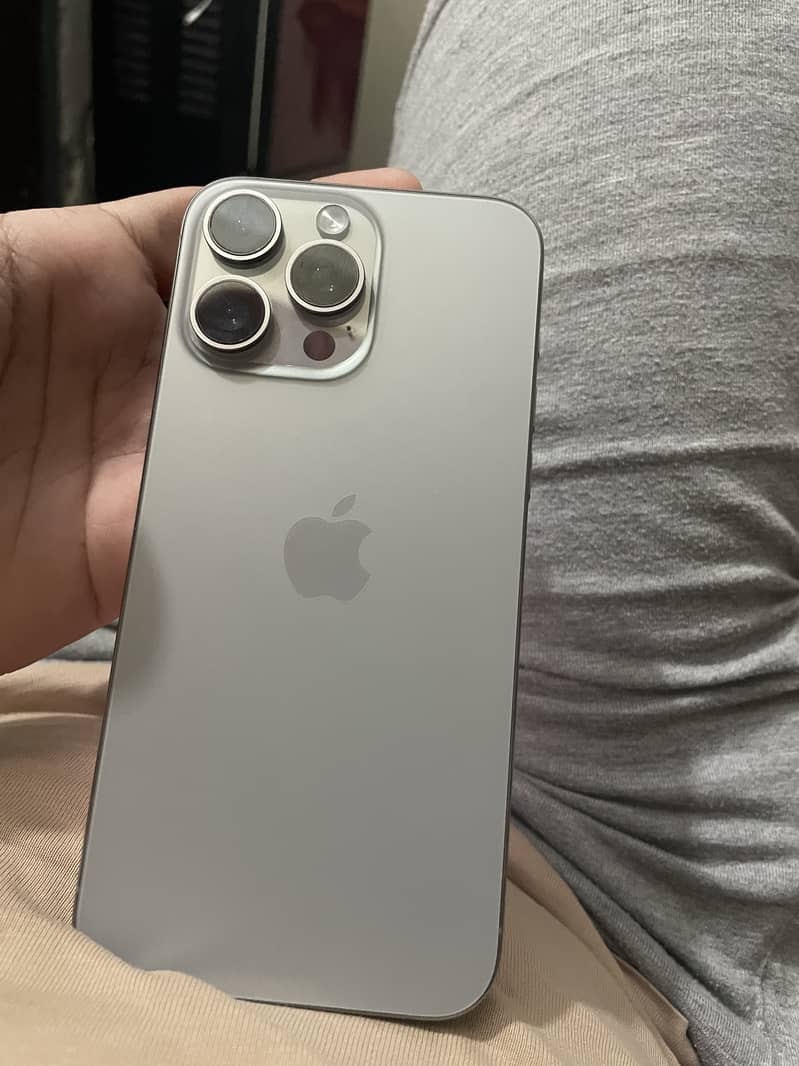 iPhone 15 Pro max 7