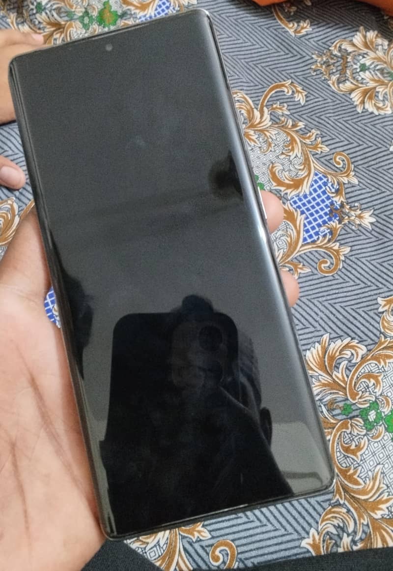 Tecno CAMON 40 Pro 0