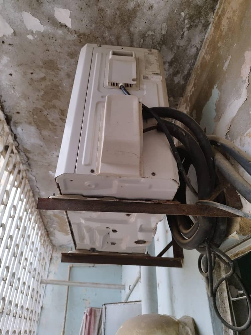 split Ac 1