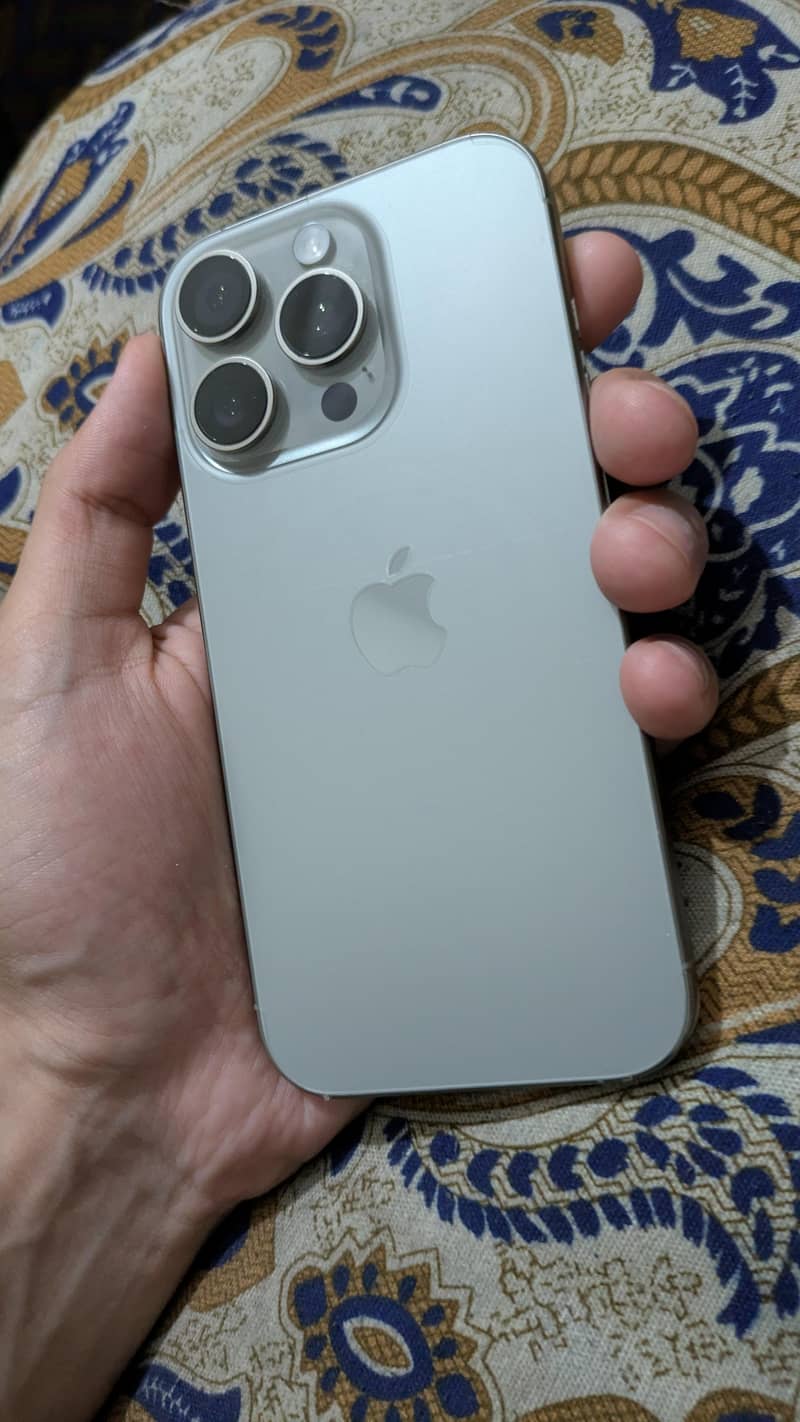 Apple iPhone 16 Pro 5