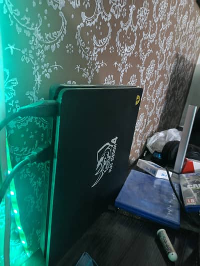 Ps4 slim 1 TB