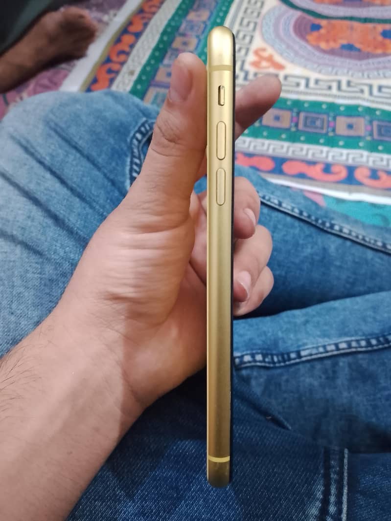 Apple iPhone 11 2