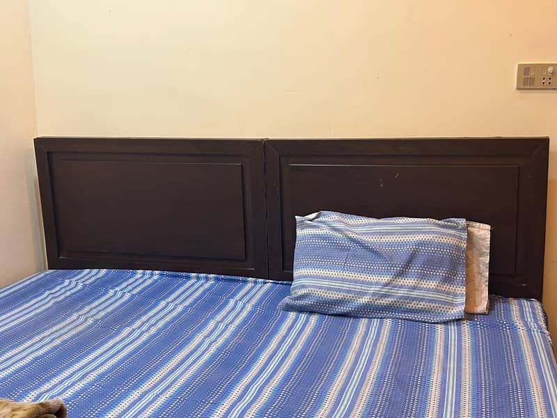 two single beds 0
