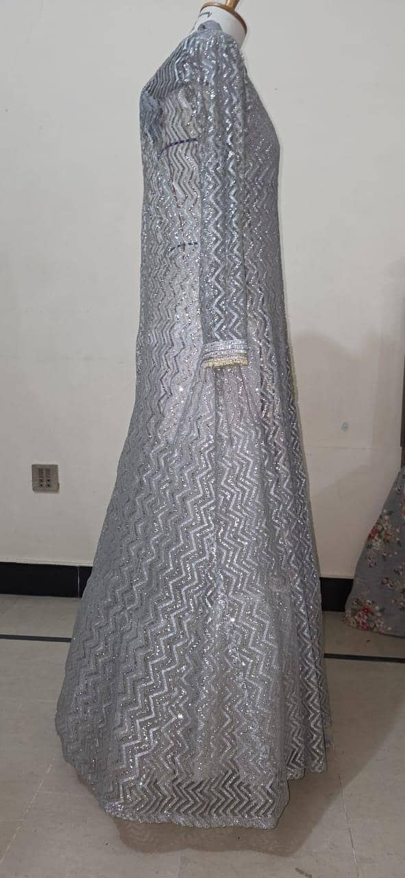 gray silver maxey 2