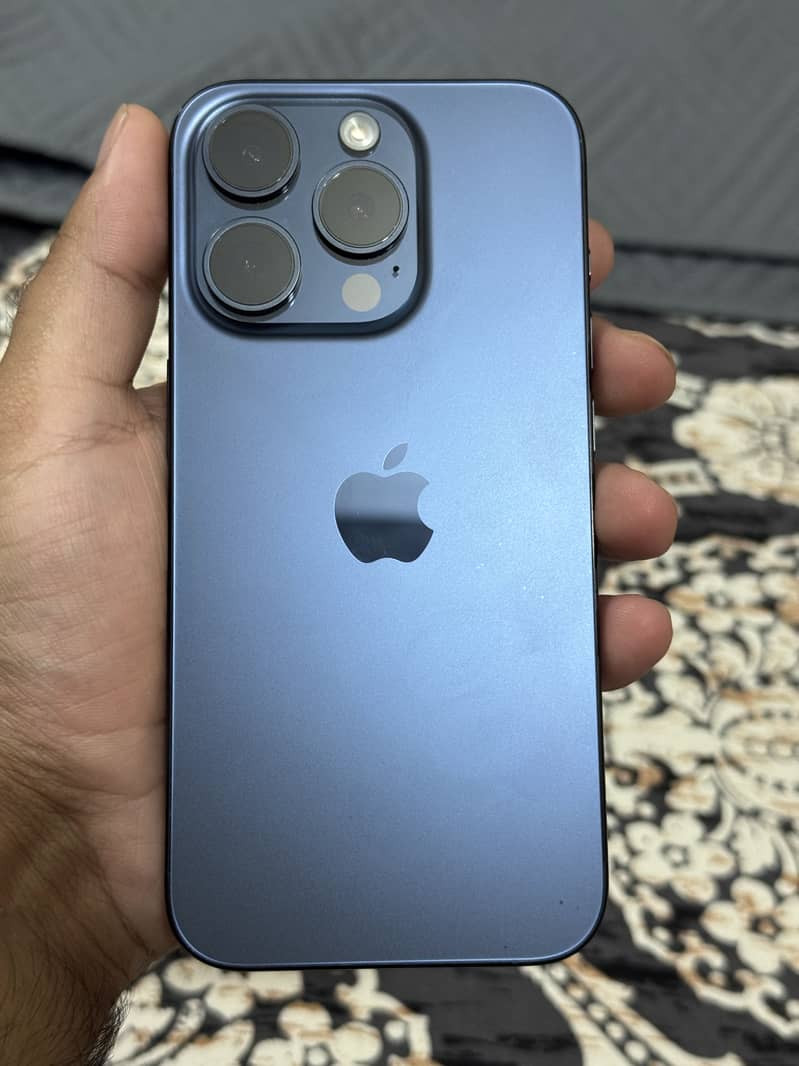 Apple iPhone 15 Pro 0