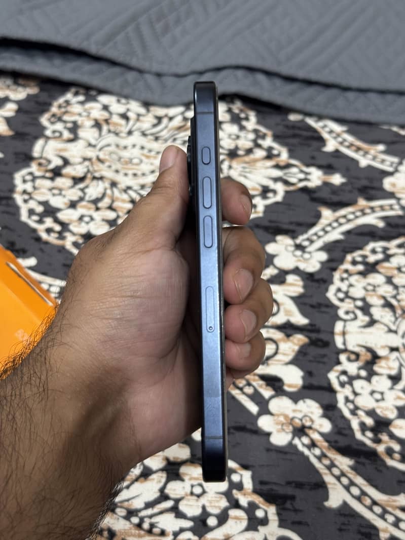 Apple iPhone 15 Pro 5