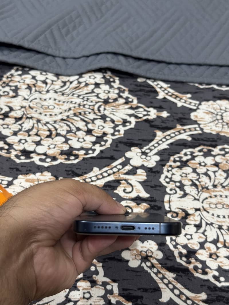 Apple iPhone 15 Pro 7