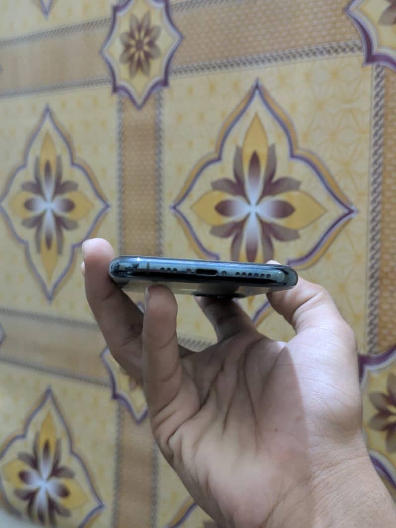 Apple iPhone 11 Pro 3