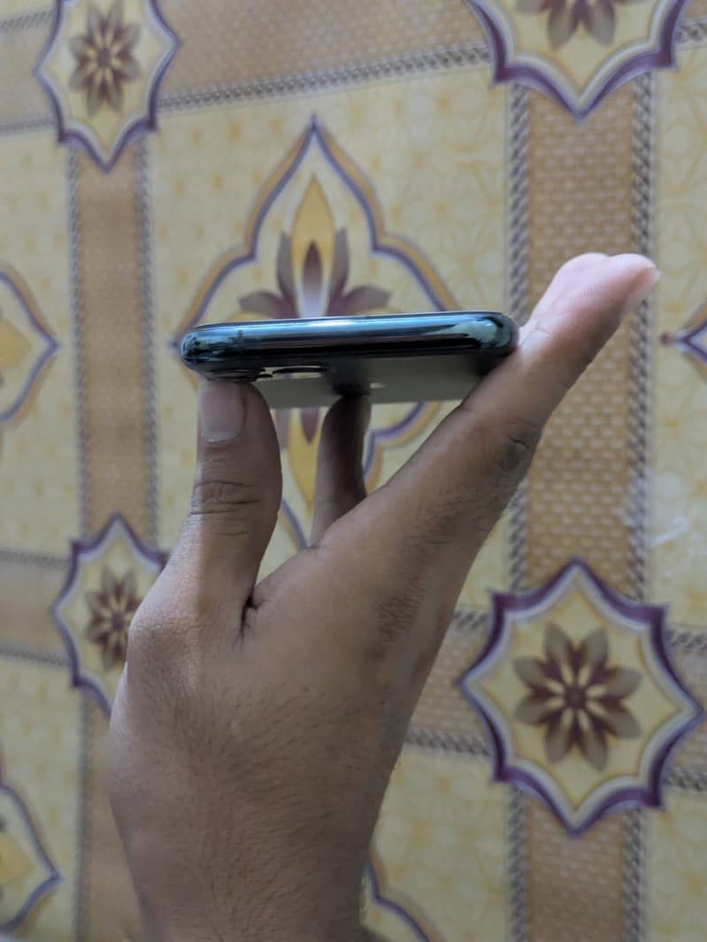 Apple iPhone 11 Pro 5