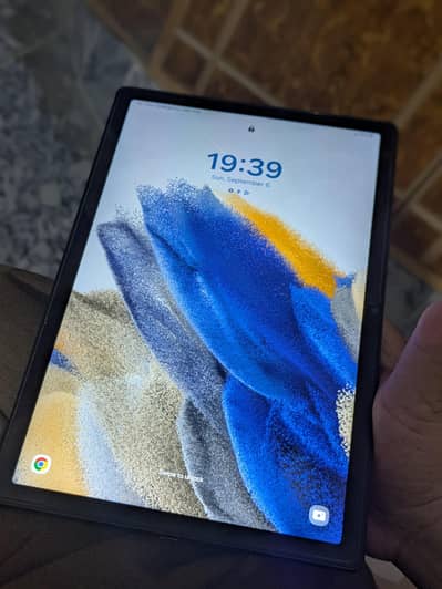 Samsung tab A8 3/32 with box without charger