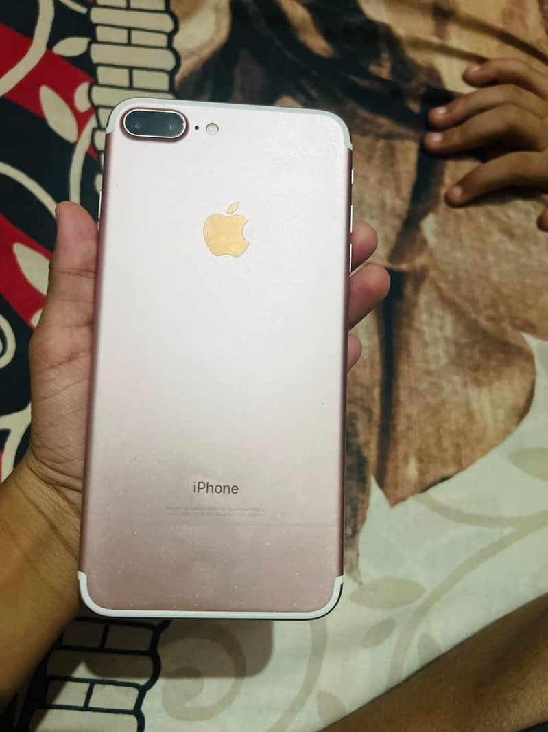 Apple iPhone 7 Plus 0