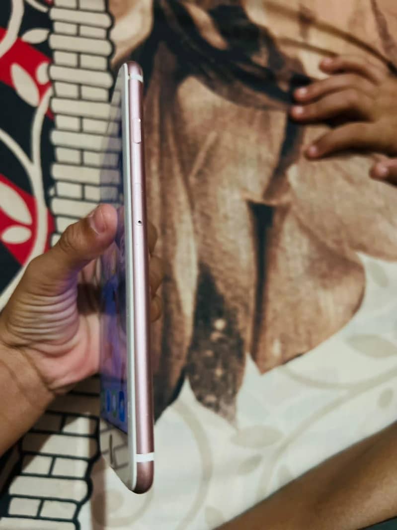 Apple iPhone 7 Plus 1