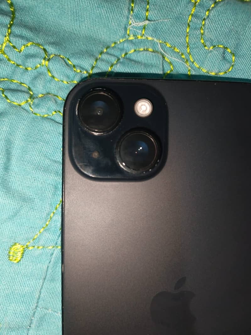 Apple iPhone 15 plus 3