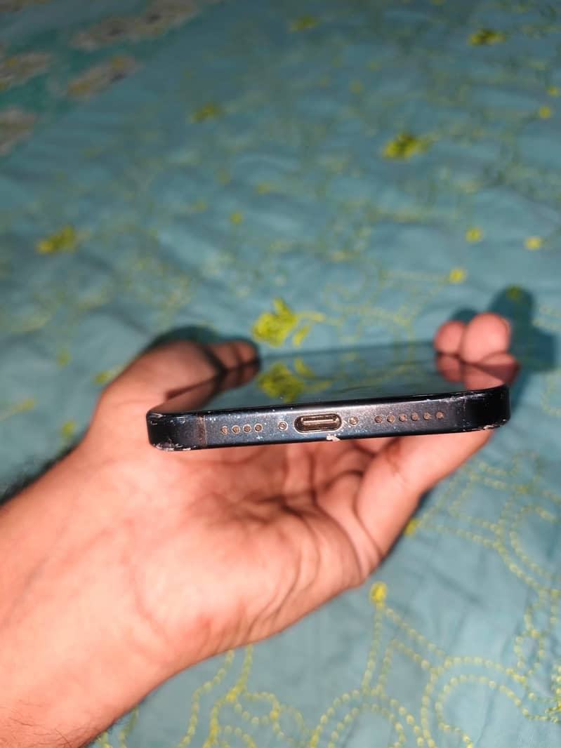 Apple iPhone 15 plus 8