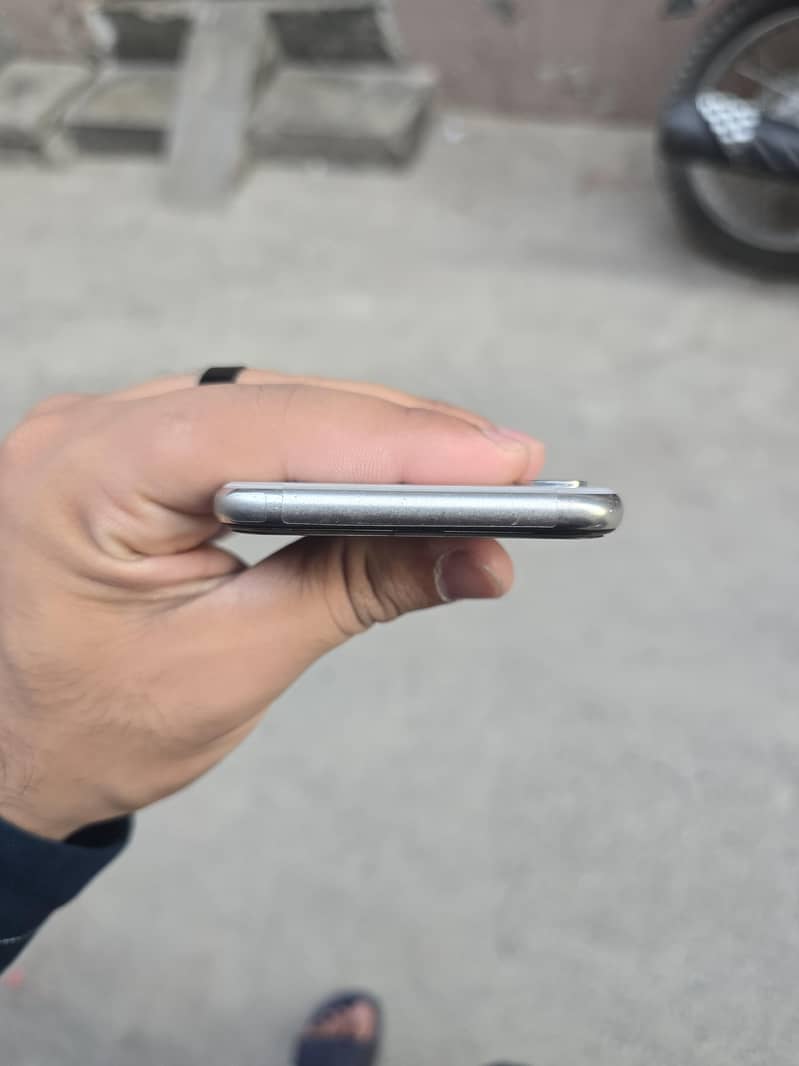 Apple iPhone X 1